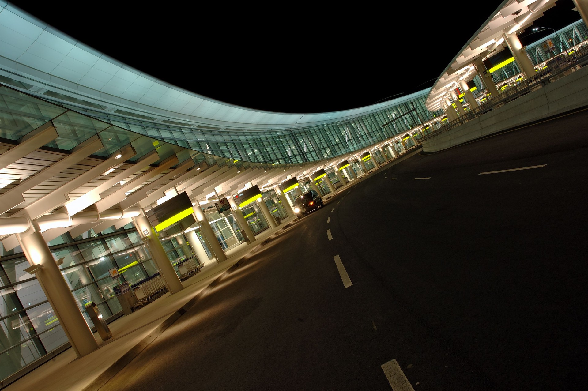 Terminal 1 at Toronto Pearson International Airport at night